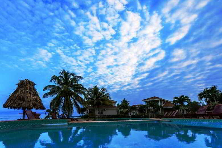 Hotel Hopkins Bay Belize