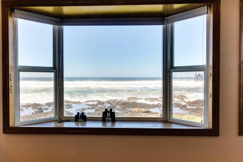 Sea Rock Retreat