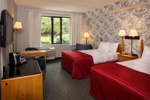 Williamsburg Woodlands Hotel - A Colonial Williamsburg Hotel