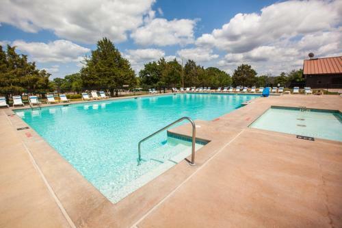 Lake Texoma Camping Resort Cabin 7