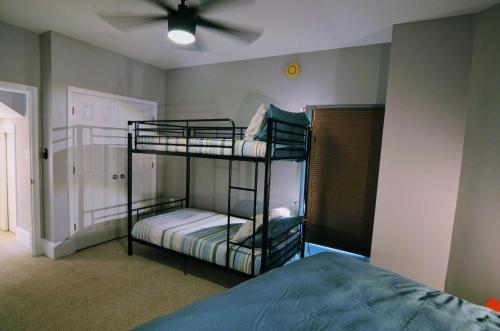 1331 Northwest Apartment #1066 Apts