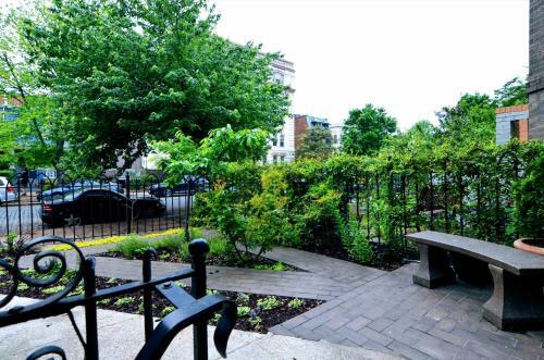 Apartamento 140 Twelfth South East #1079 Apts