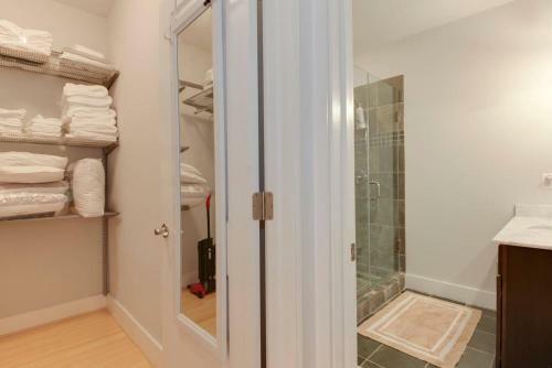 Apartamento Central Townhouse Flat Near Metro + Parking Pass