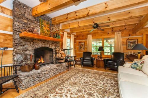 113 Mountain Cove Road House