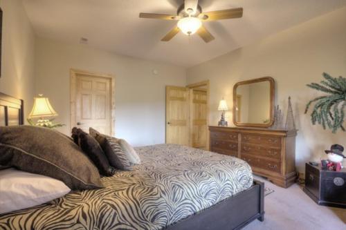 Smoky Mountain Holiday 4 Bedroom Cabin