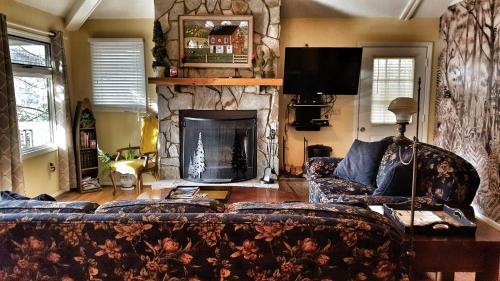 Cottage In The Smoky Mountains