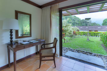 Hotel Tabacon Grand Spa Thermal Resort