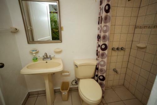 Hostal Casa De Piedra Escaz�