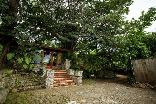 Hostal Casa De Piedra Escaz�