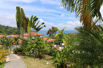 Shana Hotel & Residence