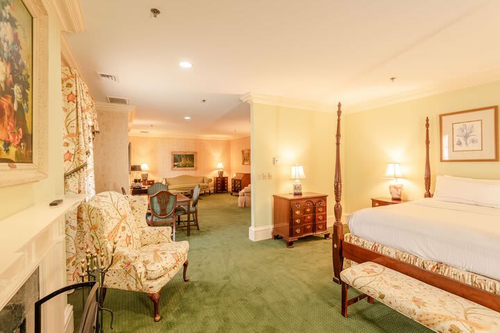 Hotel Founders Inn And Spa