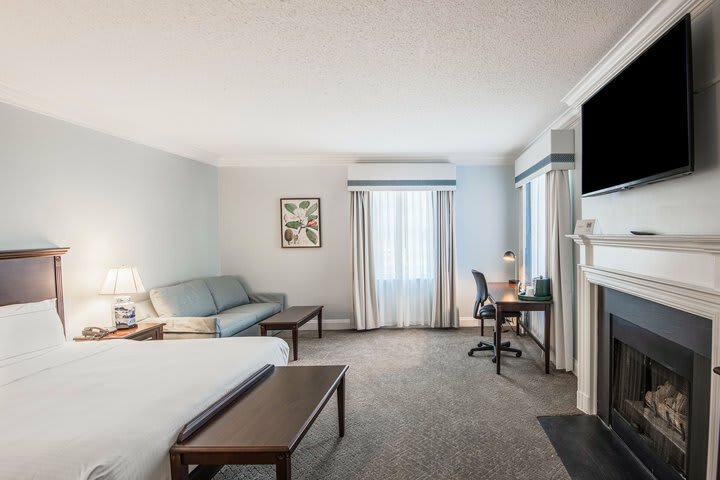 Hotel Founders Inn And Spa