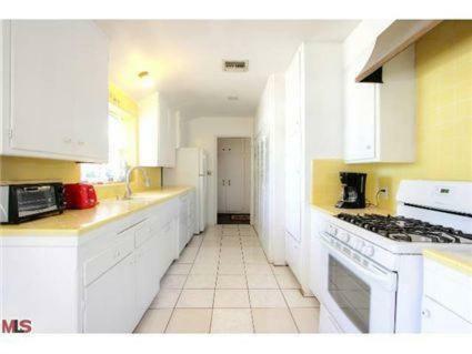 Three Bedroom Villa In Bel Air