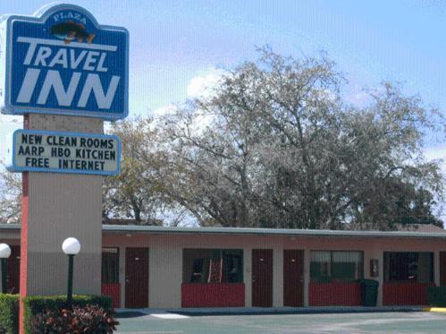 Motel Plaza Travel Inn