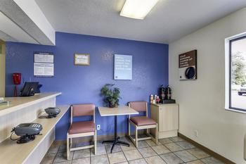 Motel 6 Baton Rouge - Port Allen