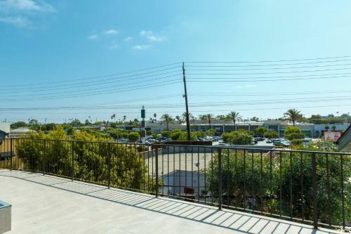 Beautiful Home Near The Beach