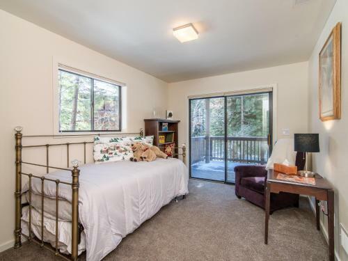 11824 Schussing Way Home