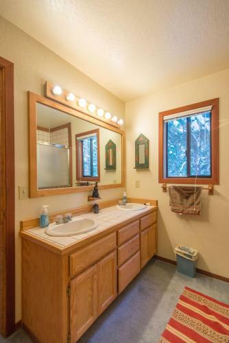 Alpine Forest View Cabin In Tahoe Donner Truckee Ca Home