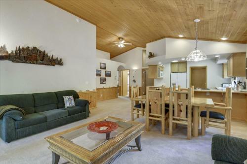 Ota's Tahoe Donner Vacation Home Home
