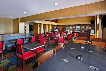 Holiday Inn Express Hotel & Suites Petoskey