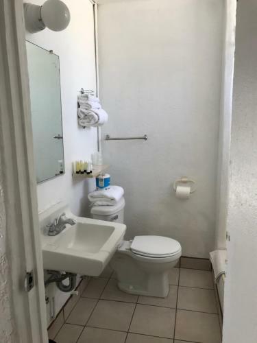 Posada Mojave Trails Inn And Suites