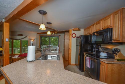 Blue Moon Three-bedroom Holiday Home
