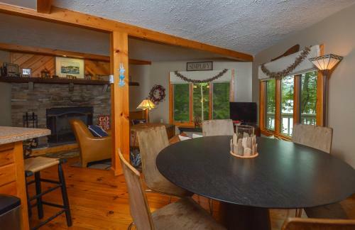 Blue Moon Three-bedroom Holiday Home