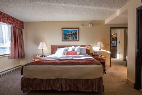 The Grand Lodge Hotel And Suites