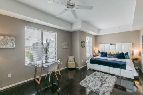Deluxe Channelside Apartment (bc-c522)