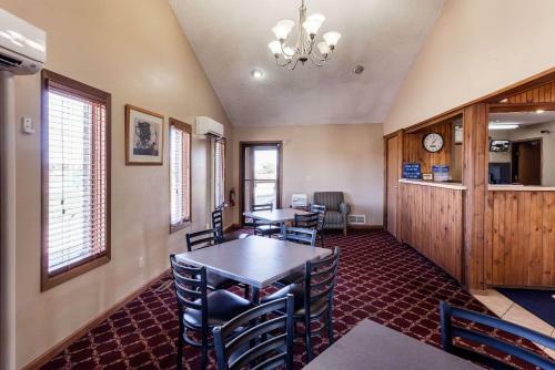 Hotel Rodeway Inn Hastings
