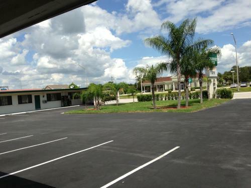 Motel Economy Inn Okeechobee