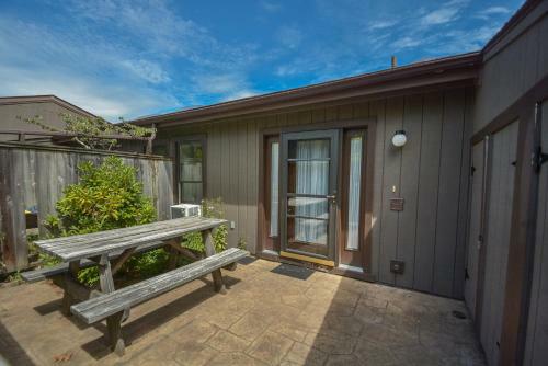 Four Hooppole South Condo B7 Two-bedroom Holiday Home