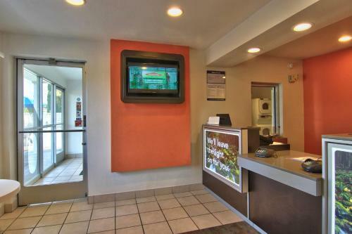 Motel 6 Woodland - Sacramento Area