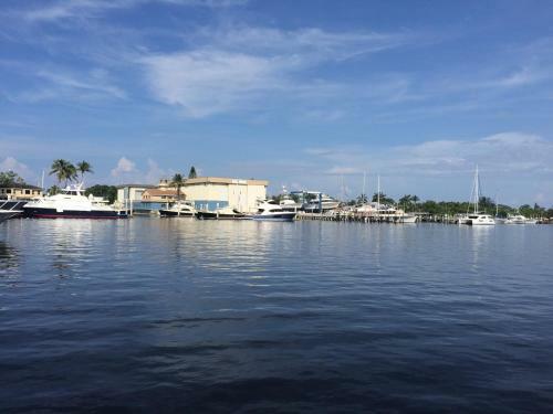 Hotel Pirate's Cove Resort And Marina - Stuart