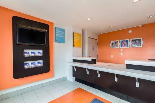 Motel 6 Beaverton