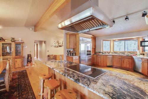 Big River Hideaway Three-bedroom Home