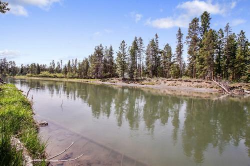 Big River Hideaway Three-bedroom Home