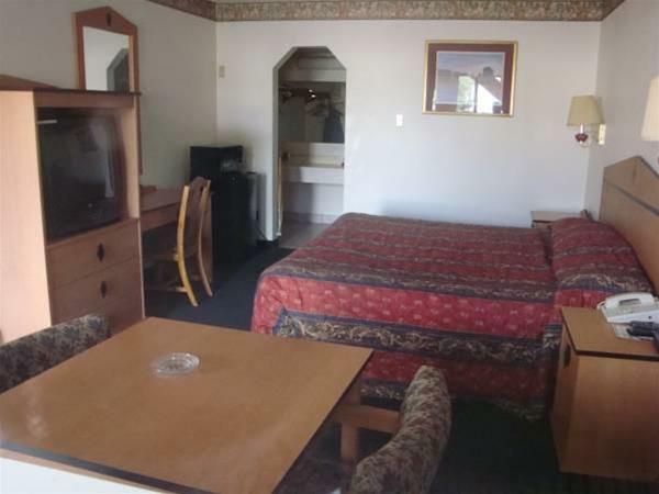 Motel Knight's Inn Globe