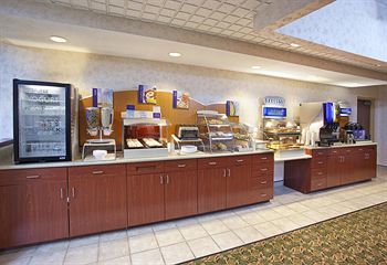 Holiday Inn Express Hotel & Suites Findlay
