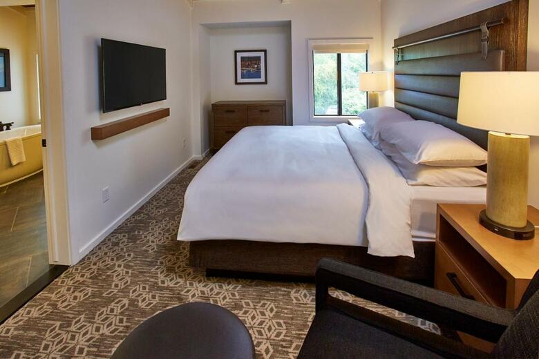 Hotel Grand Geneva Resort & Spa