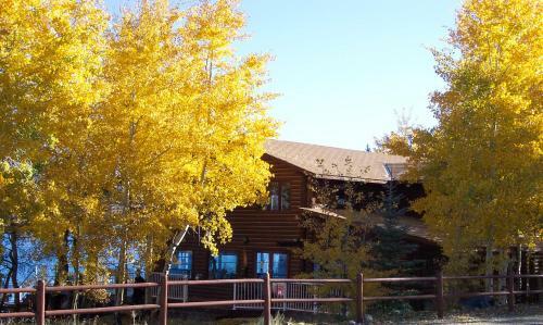 Hotel Lakeside Lodge Resort And Marina