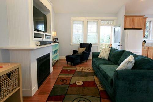 Flotsam House Two-bedroom Home