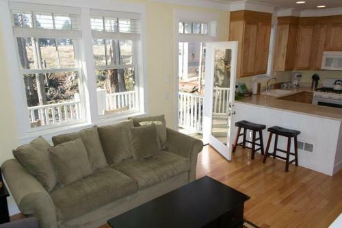 Koa Surf N Board Two-bedroom Home