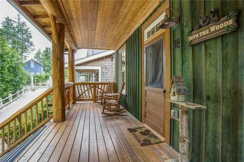 Into The Woods Three-bedroom Home