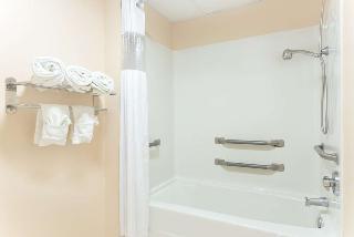 Hotel Baymont Inn And Suites