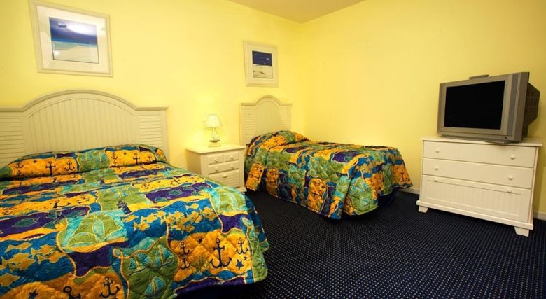 Runaway Beach Club Apartments