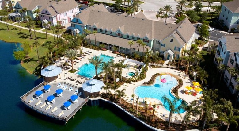 Runaway Beach Club Apartments