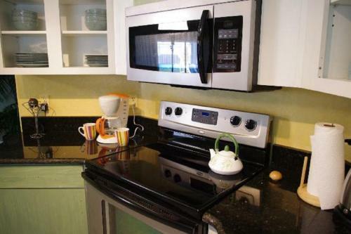 Loyalty Vacation Homes - Kissimmee