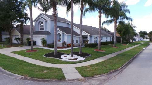 Loyalty Vacation Homes - Kissimmee