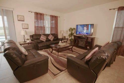 Loyalty Vacation Homes - Kissimmee
